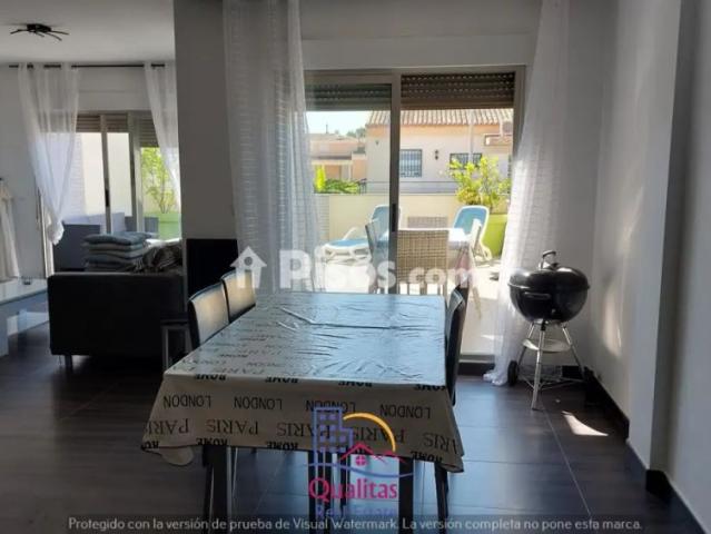 Casa pareada en alquiler en Playa Sector La Bomba