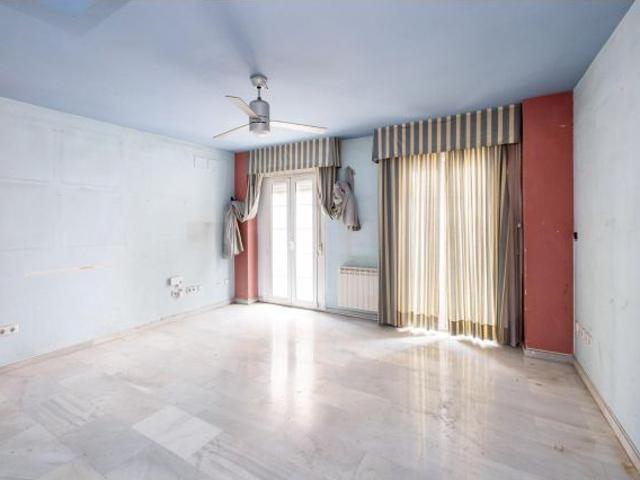 Casa pareada en el centro de Granada! No vas a encontrar nada igual