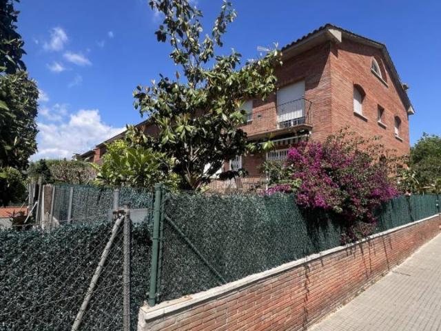 Casa pareada en Venta, amplia luminosa, Granollers