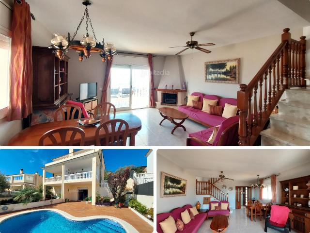 Casa pareada en venta en Coma ruga, Els Masos Els Garrofers Costa Dorada. CASA CON ASOMBROSAS VISTAS AL MAR Y PISCINA. Casas pareadas.