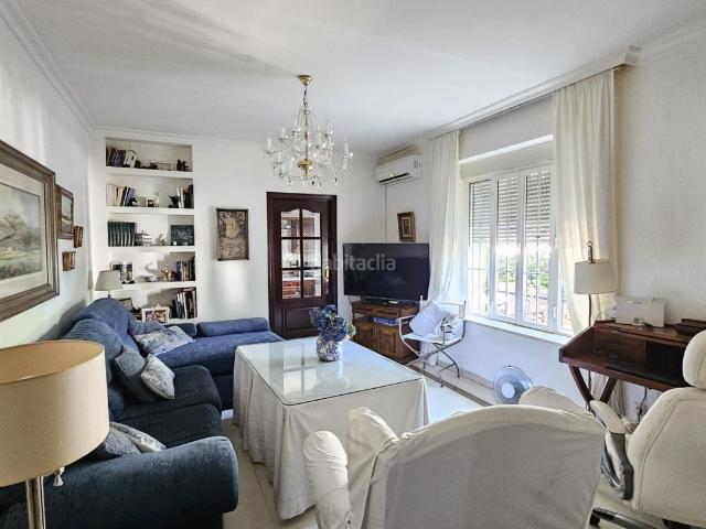 Casa pareada en venta en Córdoba, Santa Rosa Valdeolleros. Chalet Pareado en Venta en El Brillante. Casas pareadas.