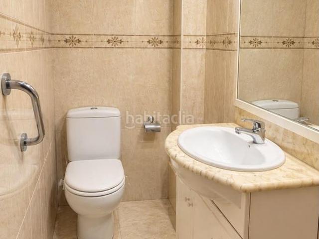 Casa pareada en venta en Cornellà de Llobregat, Almeda El Corte Inglés. Casa Unifamiliar adosada Cornellà de Llobregat Corte Inglés. Casas pareadas Cornellà de.