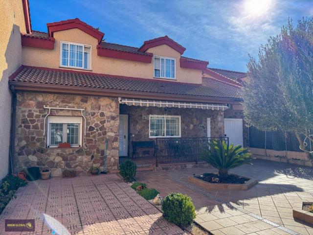 Casa pareada en venta en Cabrera La. Casas pareadas Cabrera.