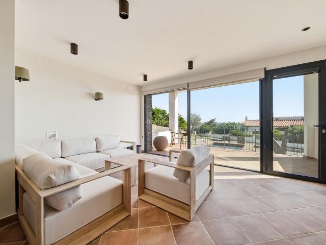 Casa pareada en venta en Cadaqués Costa Brava. Una ubicación única en Cadaqués. Casas pareadas.