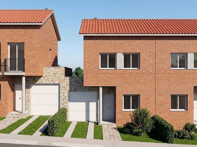 Casa pareada en venta en calle Can Tabola, Montmeló, de 128 m² 4 habitaciones por 390.000