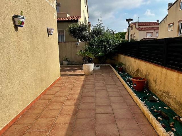 Casa pareada en venta en calle CL Josep Castellet, Valls, de 180 m² 4 habitaciones por 285.000