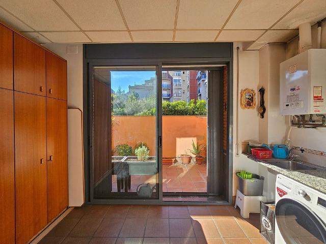 Casa pareada en venta en calle De Roger de Llúria, Granollers, de 156 m² 3 habitaciones por 470.000