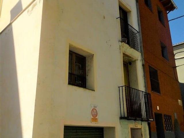Casa pareada en venta en calle Clavetaires, Campdevanol, de 176 m² 3 habitaciones por 82.000