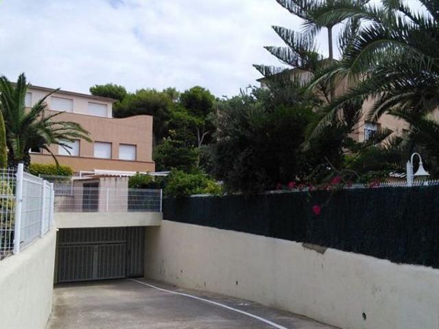 Casa pareada en venta en calle Alcalde Pijuan, Altafulla, de 125 m² 4 habitaciones por 299.000