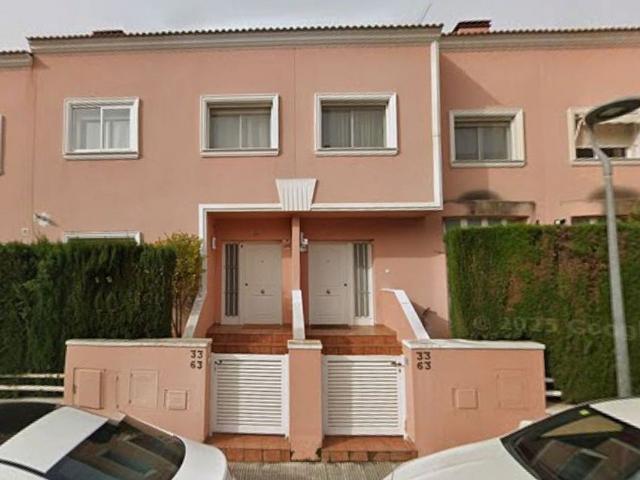 Casa pareada en venta en calle Garrotxa la, Vendrell, El, de 277 m² 5 habitaciones por 290.000