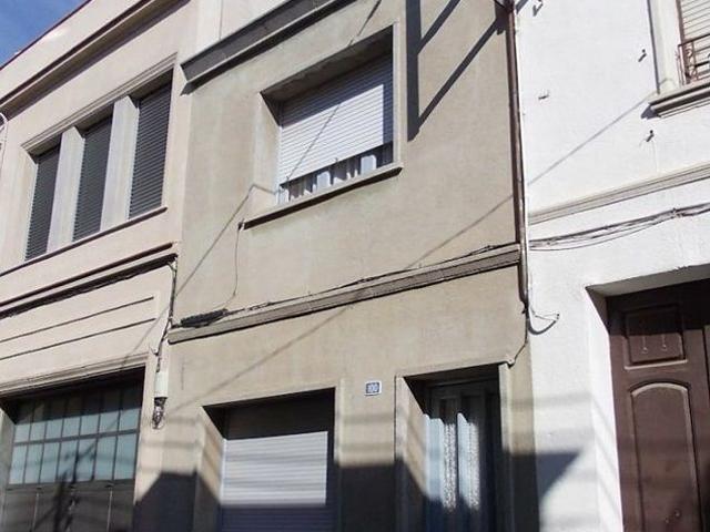Casa pareada en venta en calle D'arimon, Sabadell, de 138 m² 3 habitaciones por 268.000