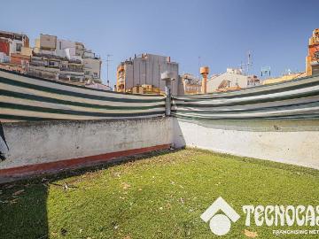 Casa pareada en venta en calle De Borriana, Barcelona, de 159 m² 5 habitaciones por 570.000