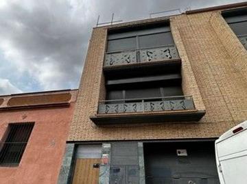 Casa pareada en venta en calle De Gorina i Pujol, Sabadell, de 184 m² 3 habitaciones por 265.500