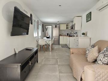 Casa pareada en venta en calle De Don Pelayo, Badalona, de 194 m² 5 habitaciones por 398.000