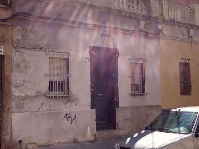 Casa pareada en venta en calle De Francesc Layret, Cornellà de Llobregat, de 63 m² 3 habitaciones por 250.000