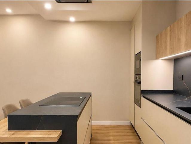 Casa pareada en venta en calle De Josep Llanza, Vilanova i La Geltrú, de 125 m² 4 habitaciones por 490.000