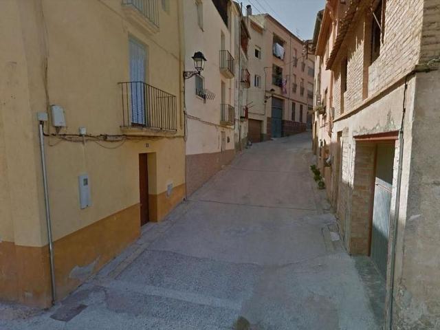 Casa pareada en venta en calle De la Costa, Torre de l´Espanyol, La, de 316 m² 4 habitaciones por 36.000