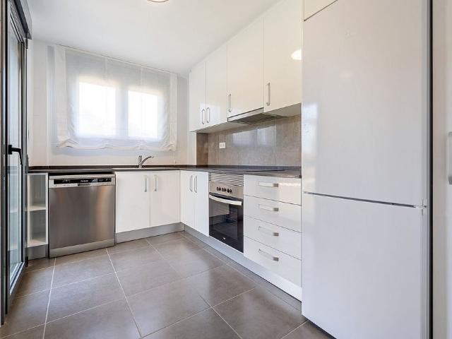 Casa pareada en venta en calle De la Magnòlia, Mont Roig del Camp, de 154 m² 4 habitaciones por 425.000