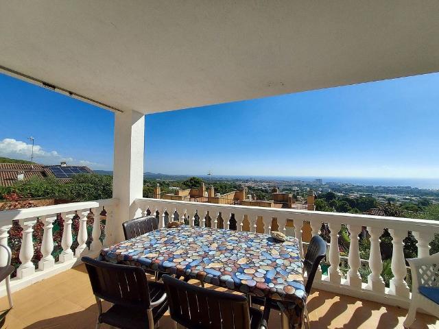 Casa pareada en venta en calle De la Vía Láctea, Vendrell, El, de 150 m² 4 habitaciones por 363.000