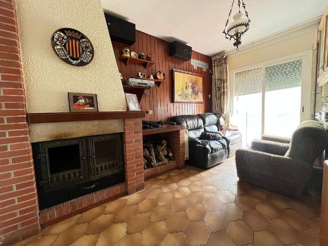 Casa pareada en venta en calle De Monterols, Vila Seca, de 416 m² 7 habitaciones por 260.000