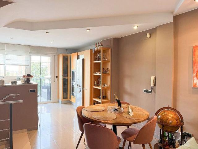 Casa pareada en venta en calle De Ramon Llull, Lloret de Mar, de 250 m² 4 habitaciones por 480.000