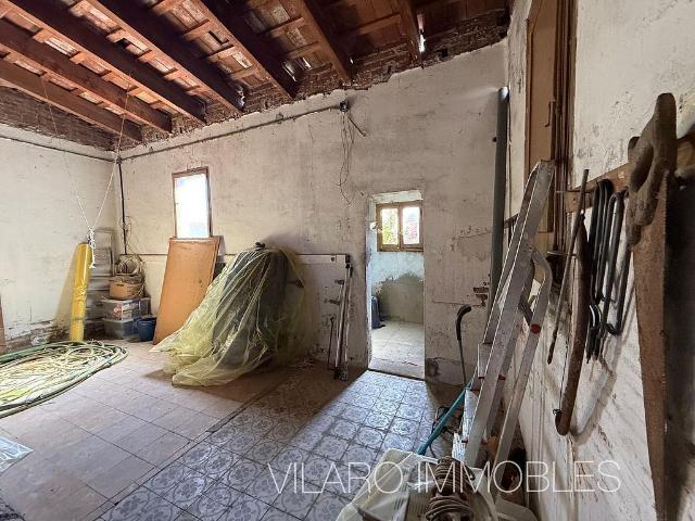 Casa pareada en venta en calle De Zorrilla, Sabadell, de 95 m² 2 habitaciones por 187.000