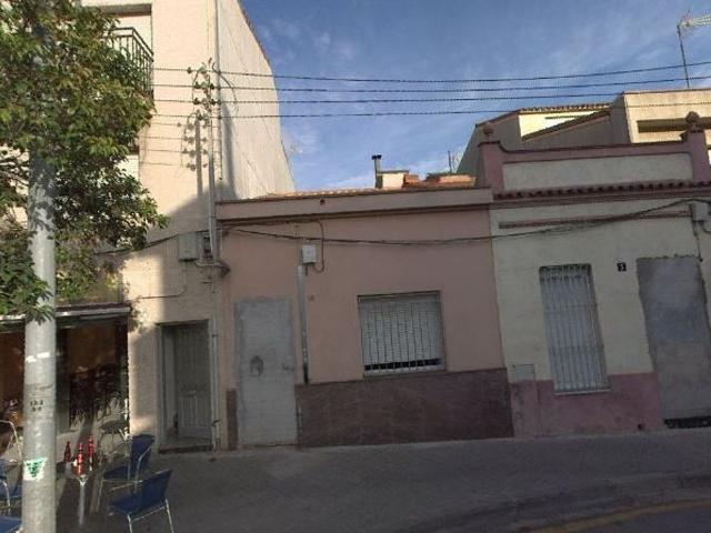 Casa pareada en venta en calle Del Doctor Balari, Sabadell, de 325 m² 1 habitación por 320.000