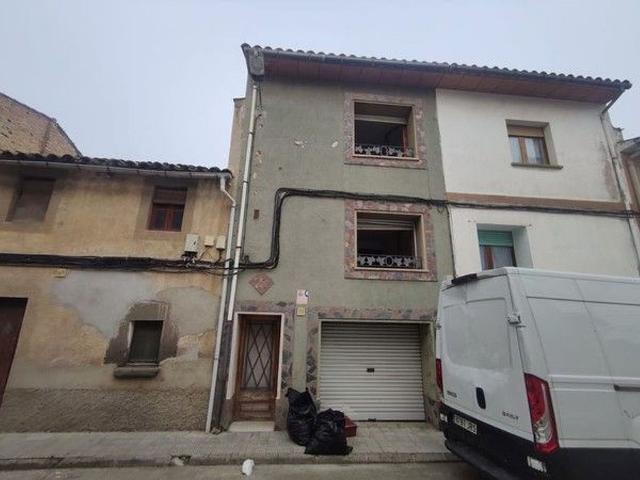 Casa pareada en venta en calle Del Pèlics, Roda de Ter, de 356 m² 3 habitaciones por 260.000