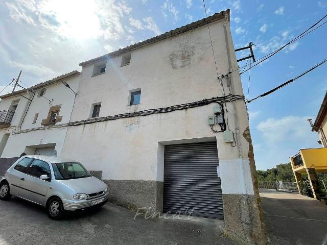 Casa pareada en venta en calle Del Serrat, Monistrol de Calders, de 258 m² 4 habitaciones por 185.000