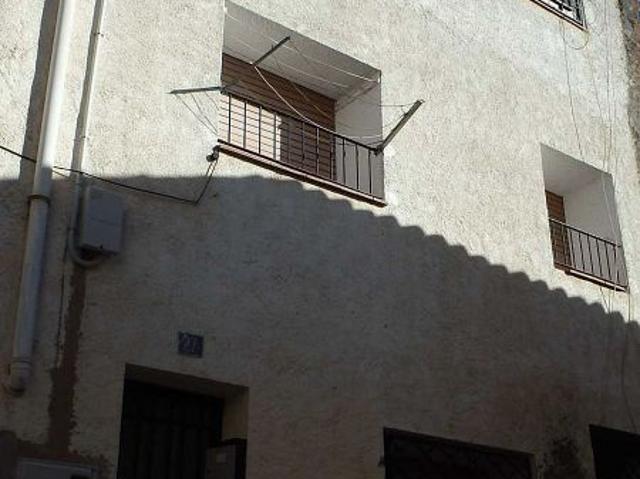 Casa pareada en venta en calle Dels Caputxins, Sant Quintí de Mediona, de 130 m² 3 habitaciones por 105.000