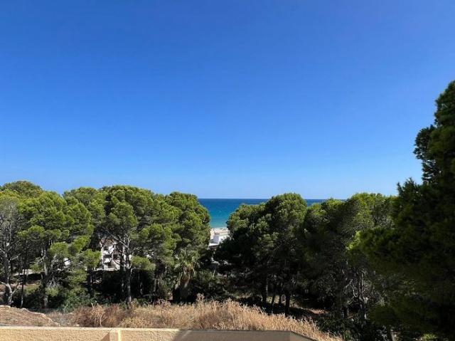 Casa pareada en venta en calle Empordà, Mont Roig del Camp, de 180 m² 4 habitaciones por 495.000