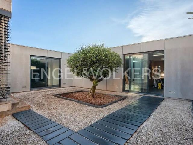 Casa pareada en venta en calle I Bertran, Banyoles, de 166 m² 2 habitaciones por 620.000