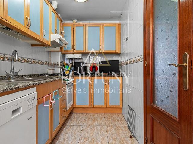 Casa pareada en venta en calle Josep Maria Carandell i Robuster, Reus, de 150 m² 4 habitaciones por 318.900