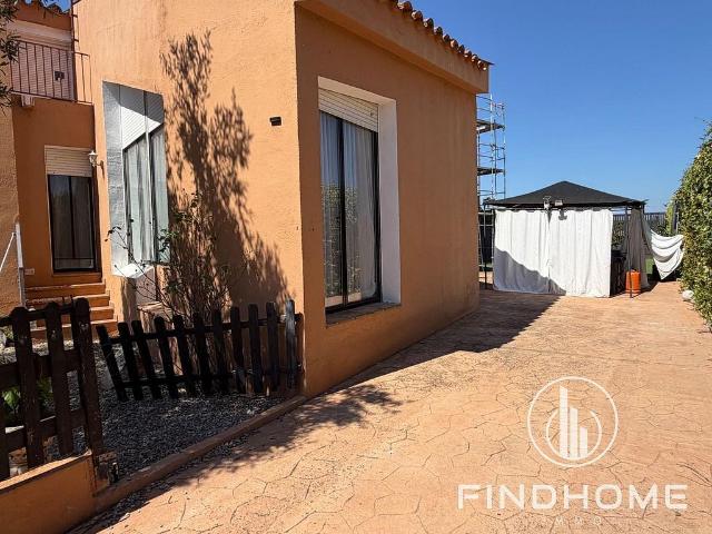 Casa pareada en venta en calle Oest, Avinyonet de Puigventós, de 197 m² 4 habitaciones por 365.000