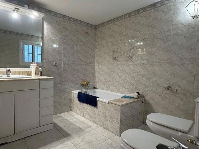 Casa pareada en venta en calle Montpeller, Barcelona, de 60 m² 2 habitaciones por 318.000