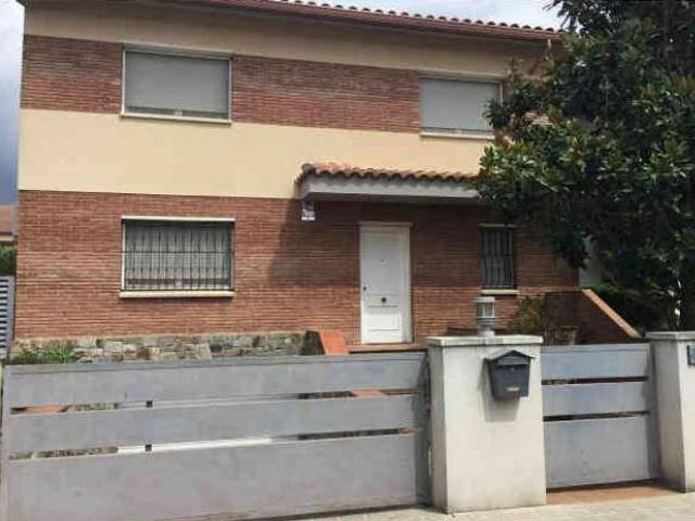 Casa pareada en venta en calle Santa Maria del Camí, Garriga, La, de 300 m² 3 habitaciones por 399.000