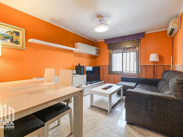 Casa pareada en venta en calle Sarria, Gavà, de 58 m² 3 habitaciones por 299.900