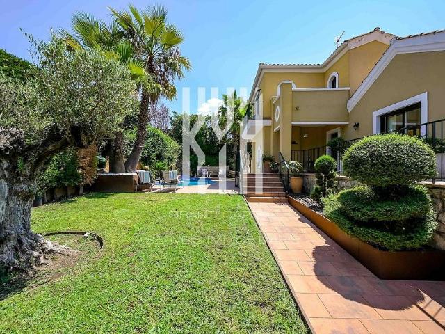 Casa pareada en venta en calle Sureda, Sant Julià de Ramis, de 301 m² 4 habitaciones por 570.000