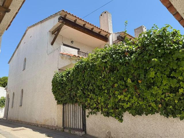 Casa pareada en venta en calle Poeta Cabanyes del, Cubelles, de 88 m² 3 habitaciones por 320.000