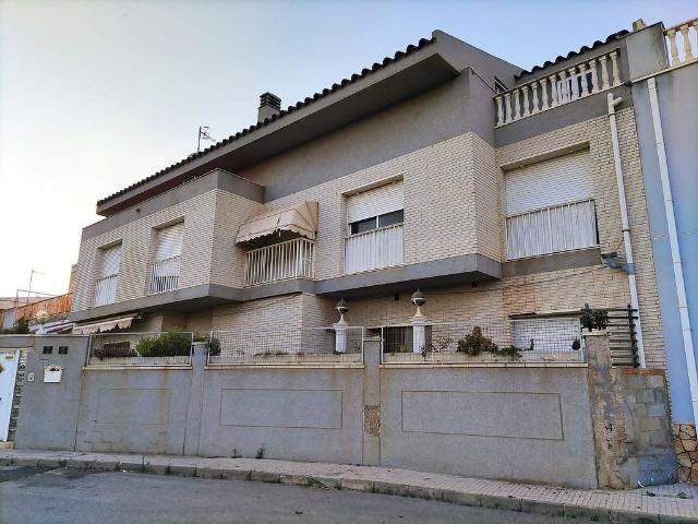 Casa pareada en venta en calle Pireo, Amposta, de 157 m² 5 habitaciones por 86.600