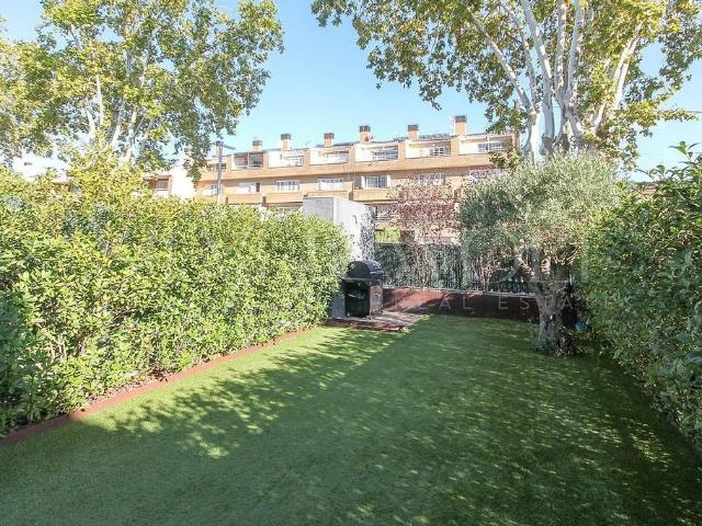 Casa pareada en venta en calle Ral, Begues, de 213 m² 5 habitaciones por 625.000