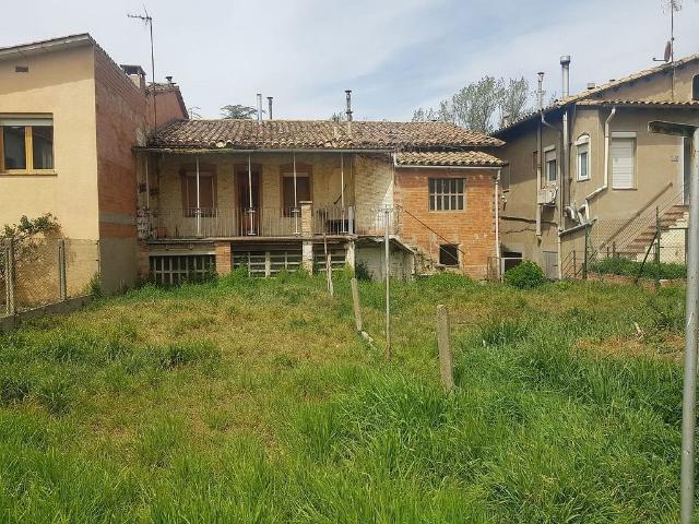 Casa pareada en venta en calle Tecla Sala, Roda de Ter, de 130 m² 3 habitaciones por 230.000