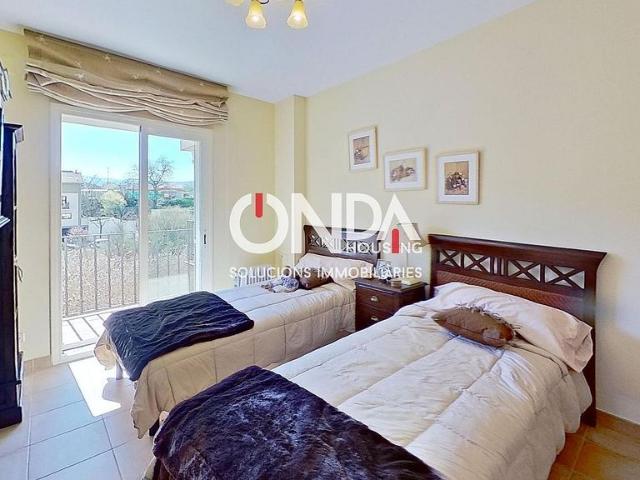 Casa pareada en venta en calle Tendrui, Tremp, de 310 m² 4 habitaciones por 259.000