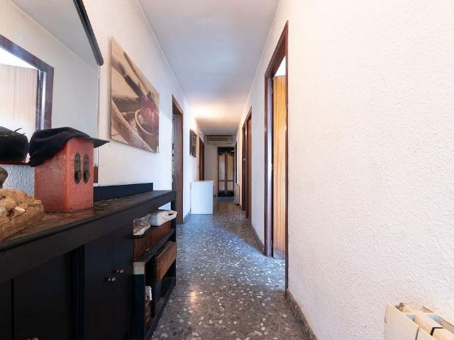 Casa pareada en venta en calle Terra Alta, Pallaresos, Els, de 288 m² 4 habitaciones por 259.000