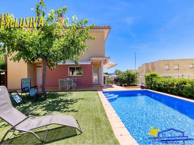 Casa pareada en venta en calle Tramuntana, Llançà, de 191 m² 4 habitaciones por 495.000
