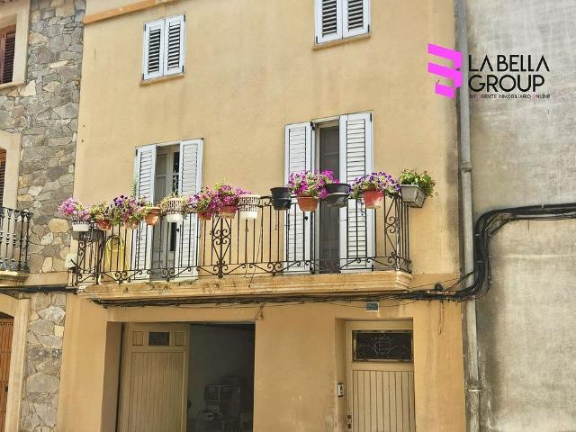 Casa pareada en venta en calle Urgell, Tornabous, de 580 m² 3 habitaciones por 165.000