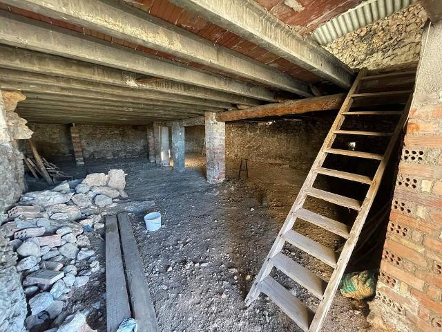Casa pareada en venta en calle Vall, Conca de dalt, de 318 m² 8 habitaciones por 40.000