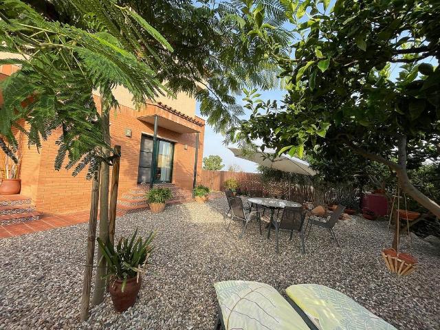 Casa pareada en venta en calle Vg Montserrat, Botarell, de 150 m² 4 habitaciones por 360.000