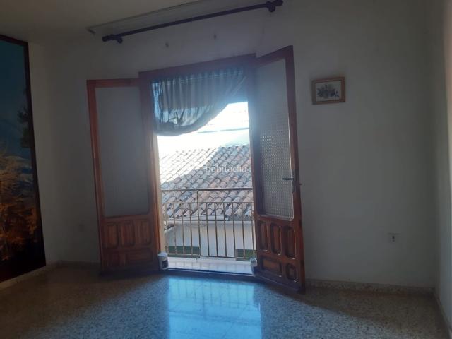 Casa pareada en venta en Calzada de Calatrava. Edificio y terreno. Casas pareadas Calzada de.