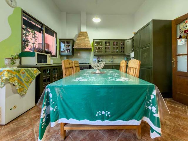 Casa pareada en venta en Candelaria, Araya. Vivienda unifamiliar en Araya con licencia vacacional. Casas pareadas.